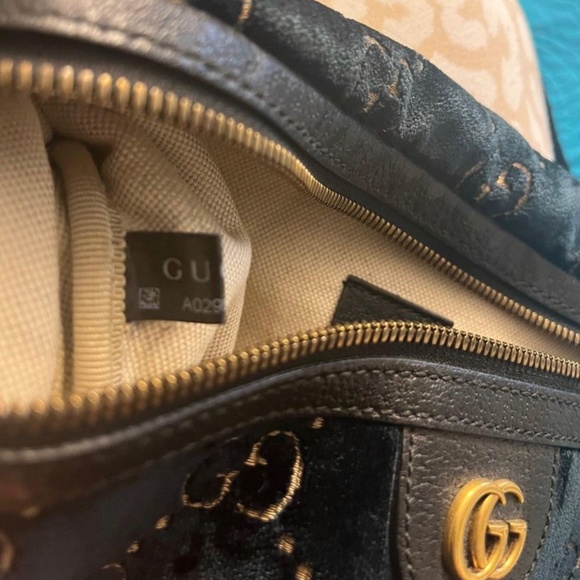 Authentic Gucci Waist bag - Picture 3 of 4